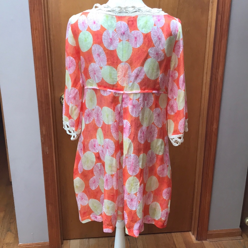 NWT! Diane Von Furstenberg crochet accent coverup. Sz M - Picture 2 of 3
